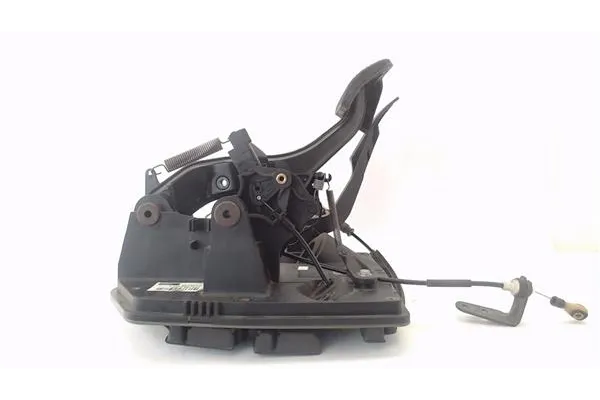 Recambio de juego pedales completo para mercedes-benz clase a (bm 168) 1.9 190 (168.032) referencia OEM IAM A1682904001  