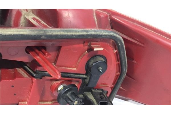 Recambio de piloto trasero izquierdo para peugeot 206 2.0 hdi 90 referencia OEM IAM 6350P1 2201283 6350G6 , PEUGEOT | 6350K4 , P