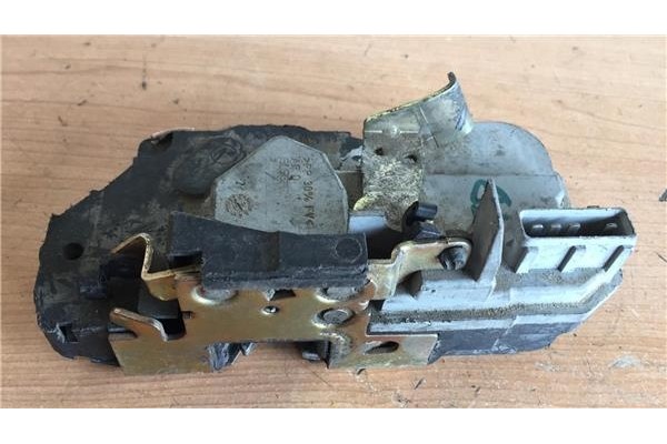 Recambio de cierre electromagnetico trasero derecho para peugeot 306 3/5 pt. (s1) 1.4 xs referencia OEM IAM   