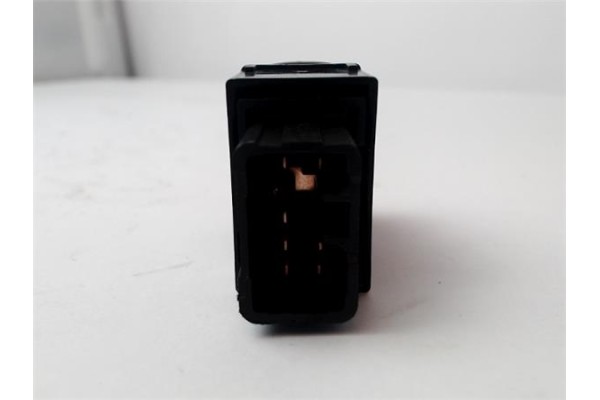 Recambio de mando elevalunas para kia sorento (bl) 2.5 crdi referencia OEM IAM 935803E300BL  