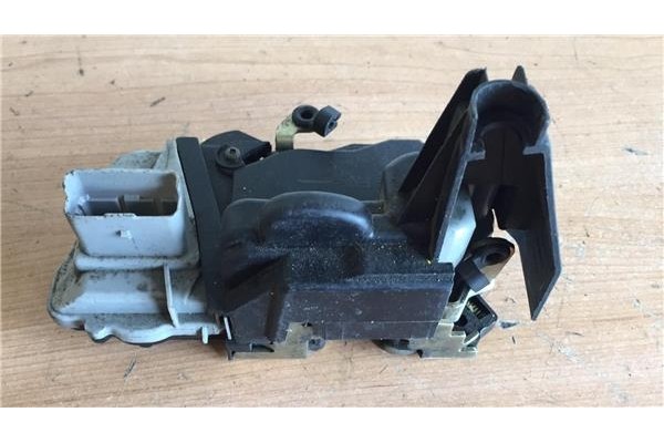 Recambio de cierre electromagnetico delantero izquierdo para peugeot 307 (s1) 1.4 xr referencia OEM IAM   