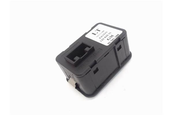 Recambio de mando elevalunas delantero izquierdo para opel meriva referencia OEM IAM 90561088 13363201  Recambio de mando elevalunas delantero izquierdo para opel meriva referencia OEM IAM 90561088 13363201
