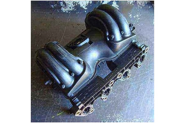 Recambio de colector admision para volkswagen polo berlina (6n1)(1994) 55 1.4 referencia OEM IAM   