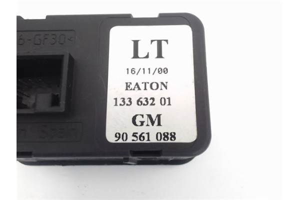 Recambio de mando elevalunas delantero izquierdo para opel meriva referencia OEM IAM 90561088 13363201  Recambio de mando elevalunas delantero izquierdo para opel meriva referencia OEM IAM 90561088 13363201