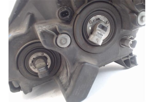 Recambio de faro delantero dcho para toyota corolla verso (r1) referencia OEM IAM 811300F060  