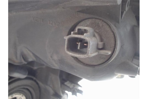 Recambio de faro delantero dcho para toyota corolla verso (r1) referencia OEM IAM 811300F060  