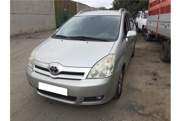 toyota corolla verso (r1) del año 2004