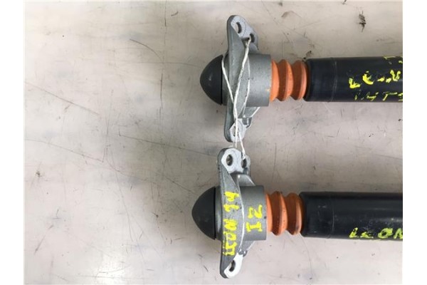 Recambio de amortiguador trasero completo para seat leon (1p1) 1.4 tsi referencia OEM IAM 1K0512011AD  