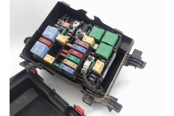 Recambio de caja fusibles/rele para citroen jumpy furgón 2.0 club m referencia OEM IAM 9808959080  