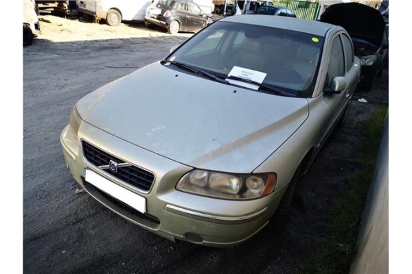 volvo s60 berlina del año 2005