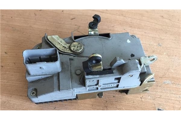 Recambio de cierre electromagnetico delantero izquierdo para peugeot 406 berlina (s1/s2) 1.6 sl referencia OEM IAM   