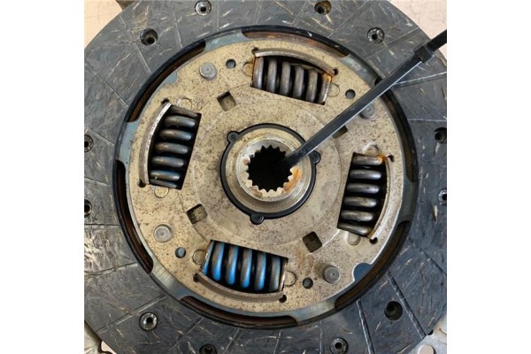 Recambio de disco embrague para peugeot 206 1.6 i referencia OEM IAM NFZ (TU5JP)  