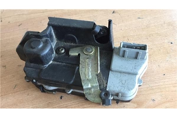 Recambio de cierre electromagnetico trasero izquierdo para peugeot 406 berlina (s1/s2) 1.6 sl referencia OEM IAM   
