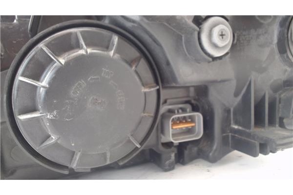Recambio de faro delantero dcho para kia rio (jb) 1.4 16v referencia OEM IAM 921021G630 92102100R 