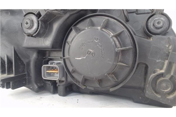 Recambio de faro delantero izquierdo para kia rio (jb) 1.4 16v referencia OEM IAM 921011G630 921011G01 