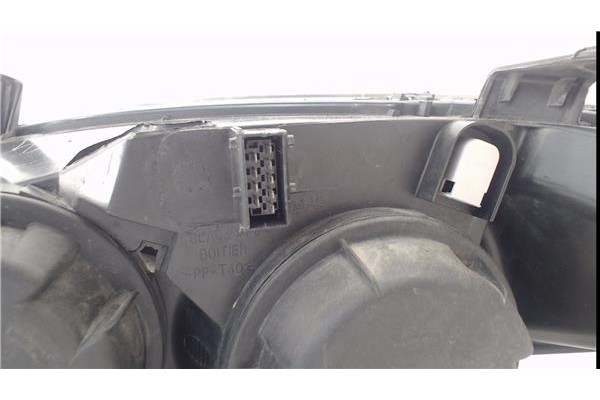 Recambio de faro delantero dcho para peugeot 307 (3a/c) 2.0 hdi 90 referencia OEM IAM 6205Z3  