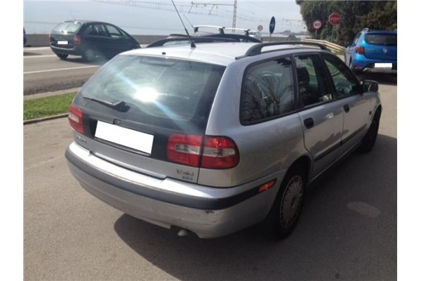 volvo v40 familiar (1995) del año 