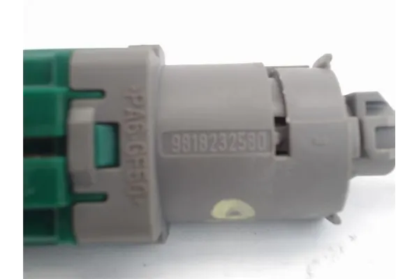 Recambio de contacto pedal freno para citroen jumpy furgón 2.0 club m referencia OEM IAM 9818232580  