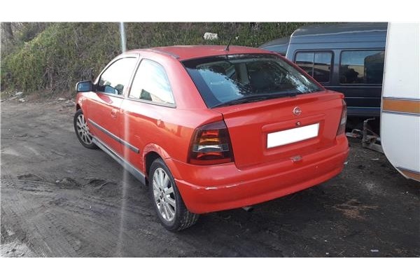 opel astra g berlina (1998) del año 