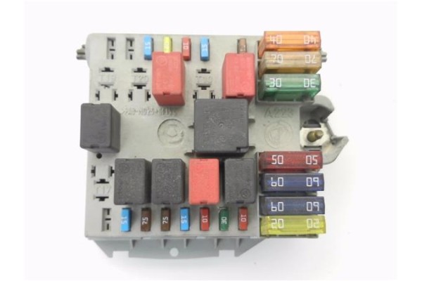 Recambio de caja fusibles/rele para fiat ii punto (188) berlina 1.2 8v active referencia OEM IAM 46835597  