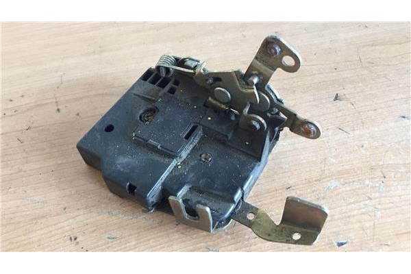 Recambio de cierre electromagnetico delantero izquierdo para bmw serie 3 berlina (e30) 2.0 320i referencia OEM IAM   