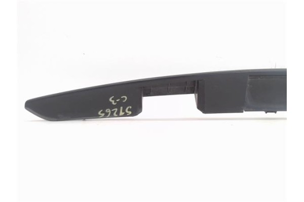 Recambio de moldura porton trasero para citroen c3 1.4 i referencia OEM IAM 9638861177  