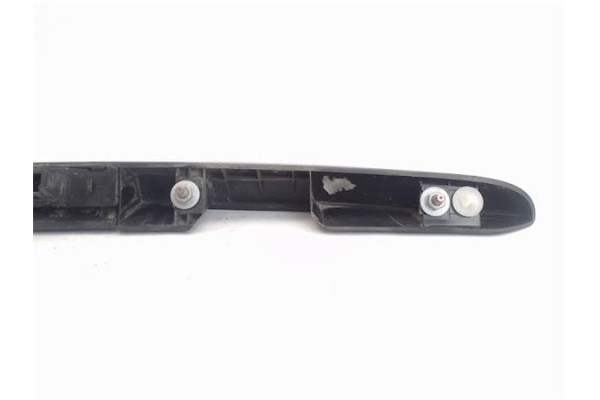 Recambio de moldura porton trasero para citroen c3 1.4 i referencia OEM IAM 9638861177  