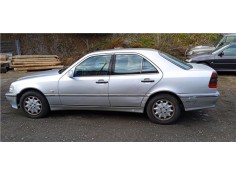 mercedes-benz clase c (bm 202) berlina del año 2001