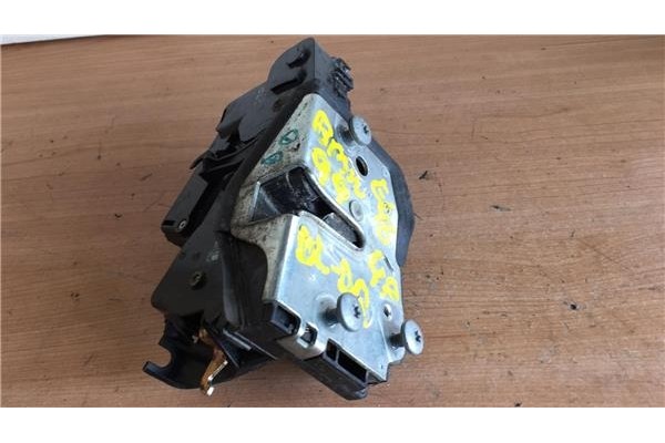 Recambio de cierre electromagnetico delantero derecho para bmw serie 3 berlina (e46) 2.0 318d referencia OEM IAM   