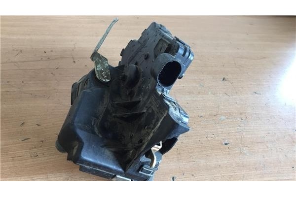 Recambio de cierre electromagnetico delantero derecho para bmw serie 3 berlina (e46) 2.0 318d referencia OEM IAM   