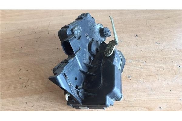 Recambio de cierre electromagnetico delantero izquierdo para bmw serie 3 berlina (e46) 2.0 318d referencia OEM IAM   