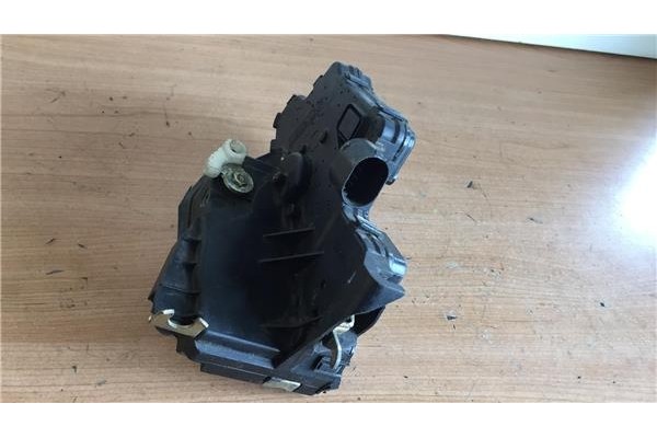 Recambio de cierre electromagnetico trasero derecho para bmw serie 3 berlina (e46) 2.0 318d referencia OEM IAM   