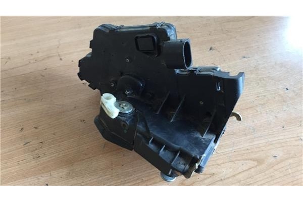 Recambio de cierre electromagnetico trasero derecho para bmw serie 3 touring (e46) 2.0 320d referencia OEM IAM   