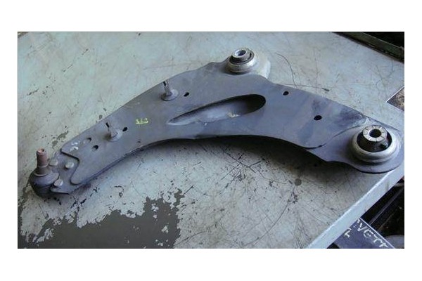 Recambio de brazo inferior delantero izquierdo para renault trafic ii furgón (fl) 1.9 dci 80 (fl0b) referencia OEM IAM    Recambio de brazo inferior delantero izquierdo para renault trafic ii furgón (fl) 1.9 dci 80 (fl0b) referencia OEM IAM