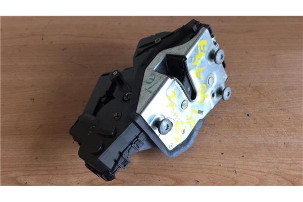 Recambio de cierre electromagnetico trasero izquierdo para bmw serie 3 berlina (e46) 2.0 318d referencia OEM IAM   