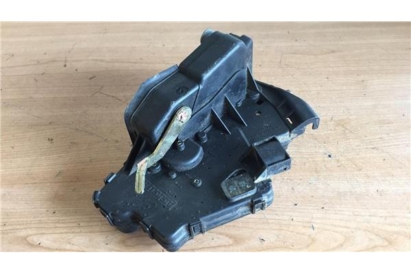 Recambio de cierre electromagnetico trasero izquierdo para bmw serie 3 berlina (e46) 2.0 318d referencia OEM IAM   