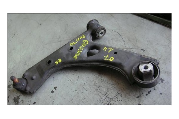 Recambio de brazo inferior delantero izquierdo para fiat punto / grande punto (199) 1.4 referencia OEM IAM    Recambio de brazo inferior delantero izquierdo para fiat punto / grande punto (199) 1.4 referencia OEM IAM