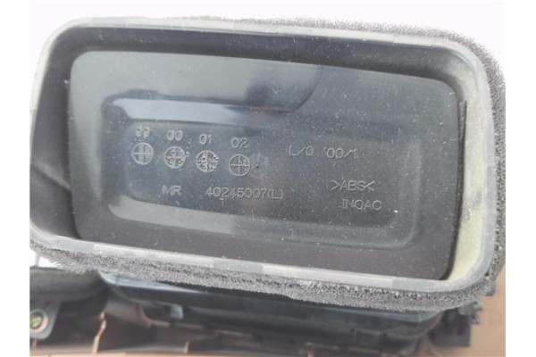Recambio de rejilla entrada de aire para mitsubishi montero (v60/v70) 3.2 di-d (v68w, v78w) referencia OEM IAM MR40245002 MR4563