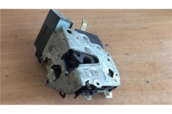 Recambio de cierre electromagnetico delantero derecho para bmw serie 5 berlina (e34) 2.4 524td referencia OEM IAM 8138924 835301