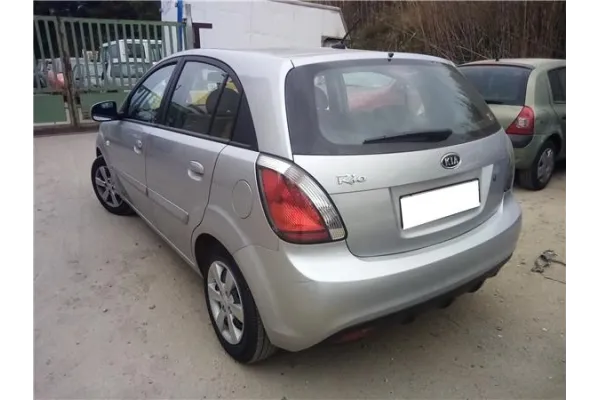 kia rio (jb) del año 2011