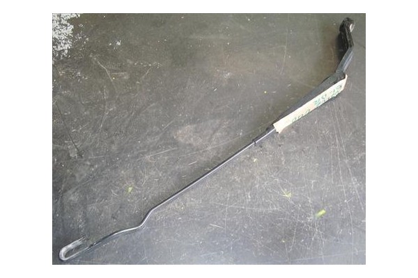 Recambio de brazo limpiaparabrisas delantero derecho para volvo v40 familiar (1995) 1.9 di referencia OEM IAM   