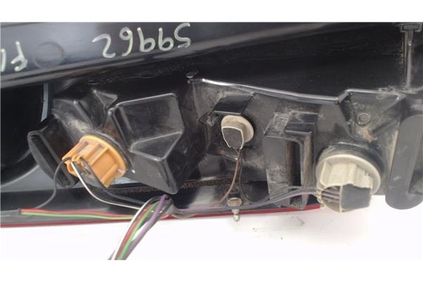 Recambio de piloto trasero derecho para ford fiesta v (jh_, jd_) 1.6 tdci referencia OEM IAM 1437625  