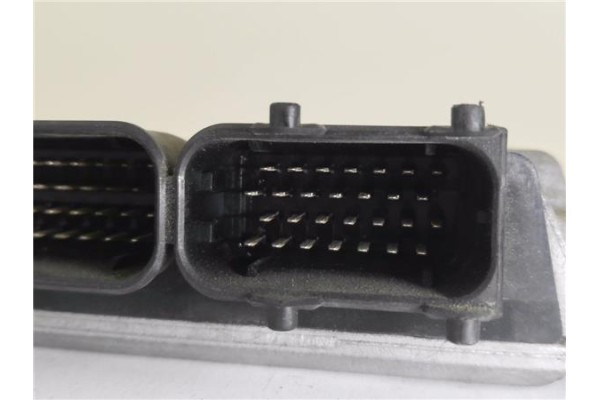 Recambio de centralita para volkswagen polo iii (6n1) 64 1.9 sdi referencia OEM IAM 038906013D 0281001679  Recambio de centralita para volkswagen polo iii (6n1) 64 1.9 sdi referencia OEM IAM 038906013D 0281001679