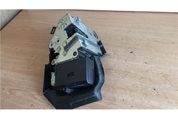 Recambio de cierre electromagnetico delantero izquierdo para bmw serie 5 touring (e39) 2.0 520d exclusive referencia OEM IAM   