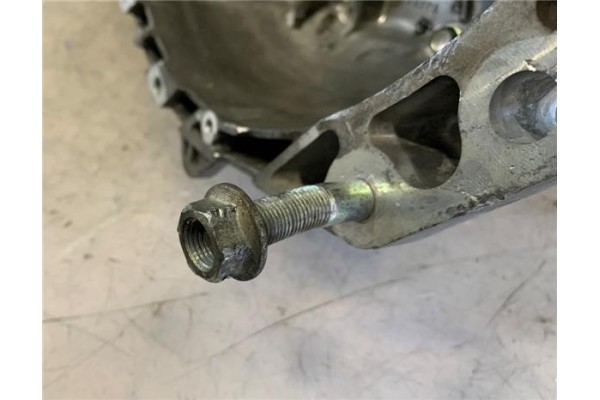 Recambio de caja cambios manual para suzuki swift iii (sg) 1.3 referencia OEM IAM F17W355 A10872P 