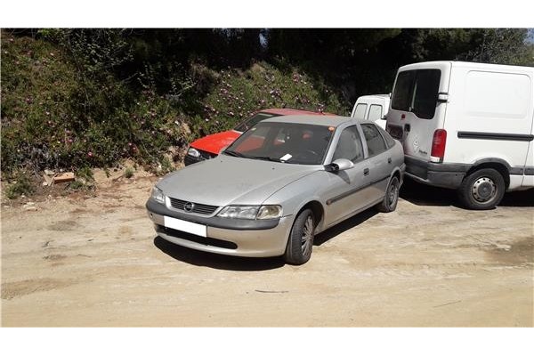 opel vectra b berlina (1995) del año 