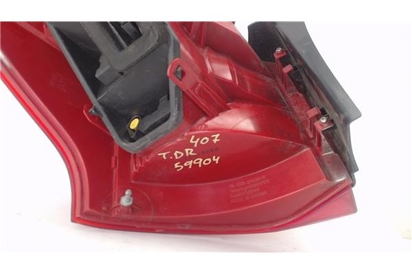 Recambio de piloto trasero derecho para peugeot 407 sw 2.0 premium referencia OEM IAM 6351FR  