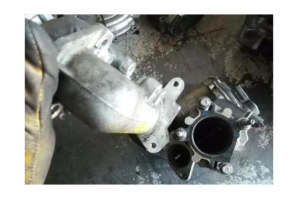 Recambio de colector admision para nissan qashqai (j10) 2.0 dci referencia OEM IAM 1400400Q0H  