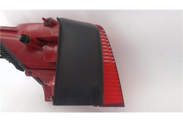 Recambio de piloto trasero derecho para peugeot 407 sw 2.0 premium referencia OEM IAM 6351FR  