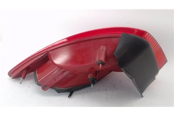 Recambio de piloto trasero derecho para peugeot 407 sw 2.0 premium referencia OEM IAM 6351FR  
